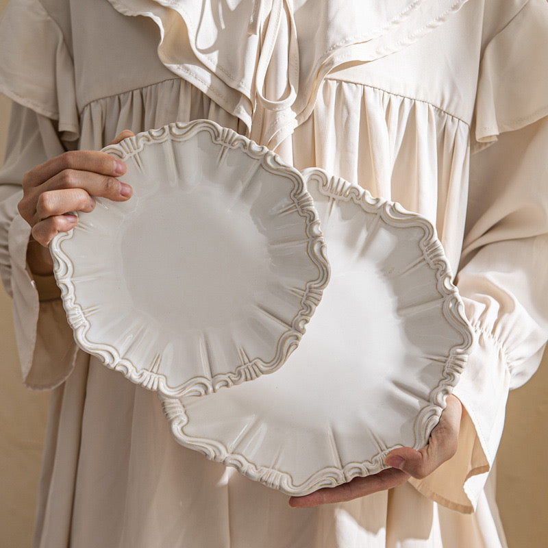 Elegant Ruffle-Edge Vintage Ceramic Dinnerware Set
