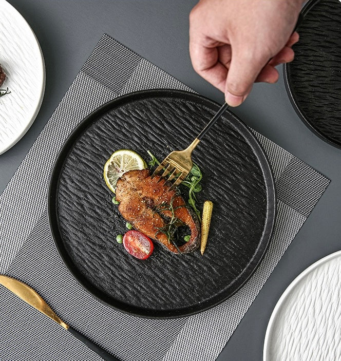 Stone-patterned ceramic bowls and plates